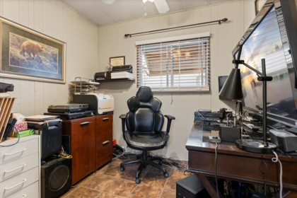 Office / Den Photo of 120 46511 Chilliwack Lake Road, Sardis - Chwk River Valley, BC