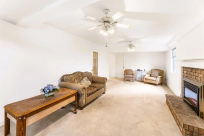 Entry Foyer Photo of 11077 154 Street, Surrey, BC