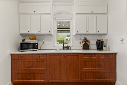 Breakfast Nook Photo of 38611 Old Yale Road, Abbotsford, BC