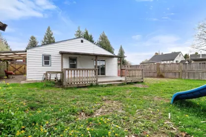 9517 Stanley Street, Chilliwack, BC, Chilliwack — Single Family Residence for sale