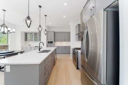 Kitchen Island Photo of 20530 77a Avenue, Langley, BC