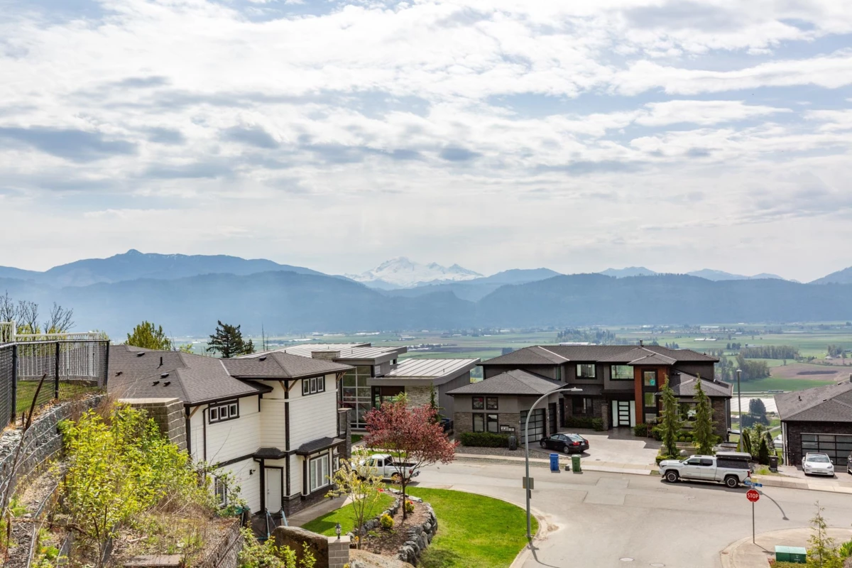 Family Room Photo of 36483 Estevan Court, Abbotsford, BC