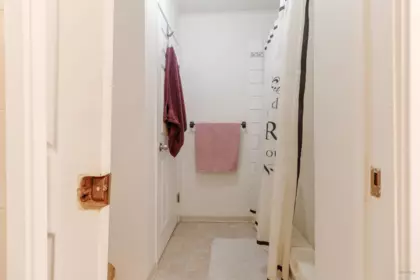 Guest Bathroom Photo of 12 1140 Falcon Drive, Coquitlam, BC