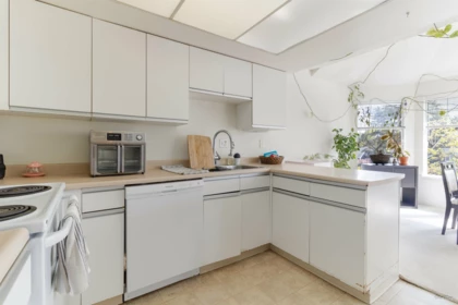 Kitchen Photo of 12 1140 Falcon Drive, Coquitlam, BC