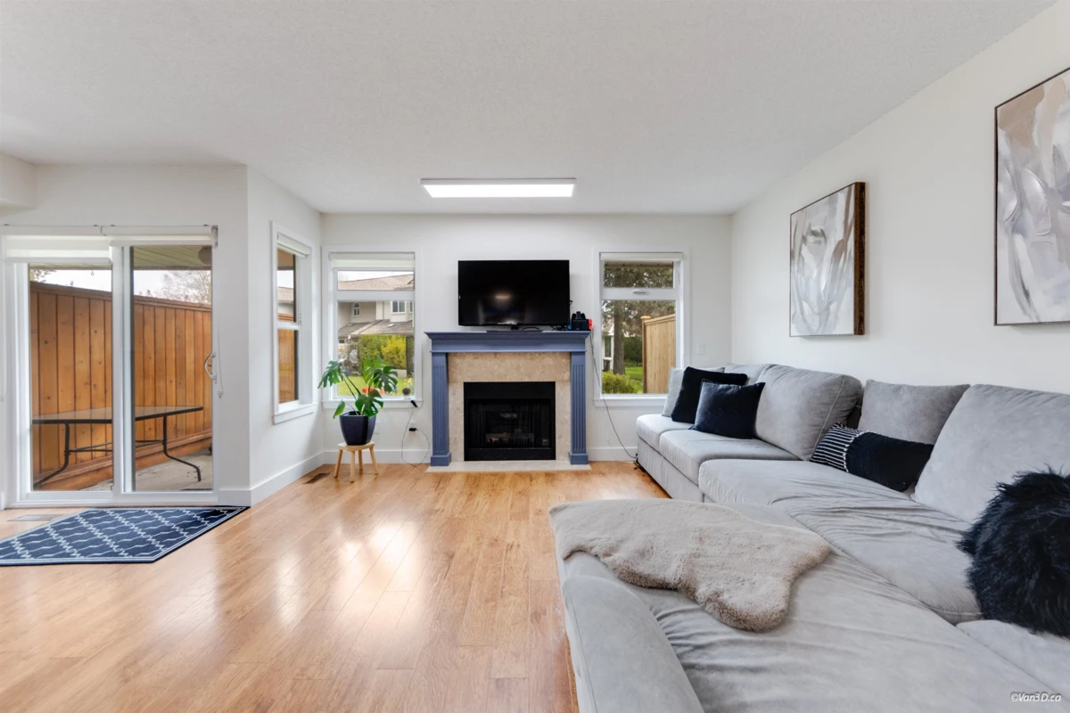 Living Room Photo of 65 9045 Walnut Grove Drive, Langley, BC