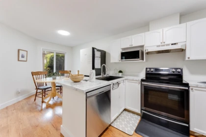 Kitchen Photo of 65 9045 Walnut Grove Drive, Langley, BC