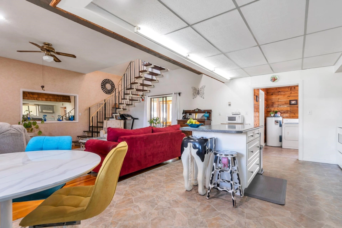Dining Area Photo of 34612 2 Street, Abbotsford, BC