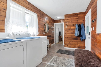 Garage Interior Photo of 34612 2 Street, Abbotsford, BC