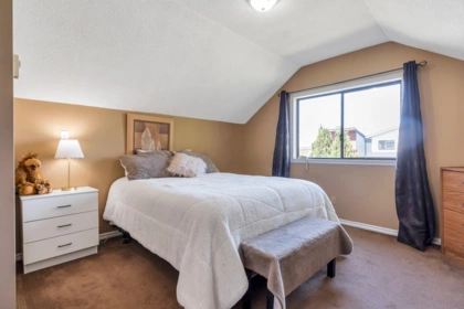 Laundry Room Photo of 34612 2 Street, Abbotsford, BC