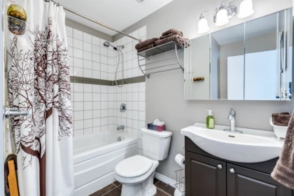Guest Bathroom Photo of 307 32124 Tims Avenue, Abbotsford, BC
