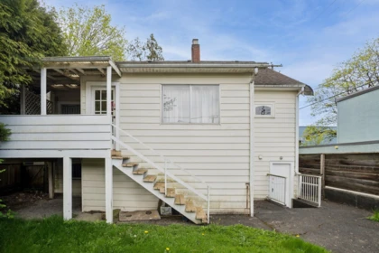 Kitchen Photo of 481 W 21st Avenue, Vancouver, BC