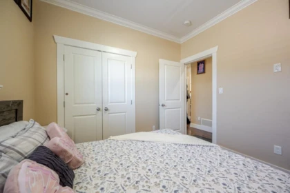Guest Bathroom Photo of 3423 Hazelwood Place, Abbotsford, BC