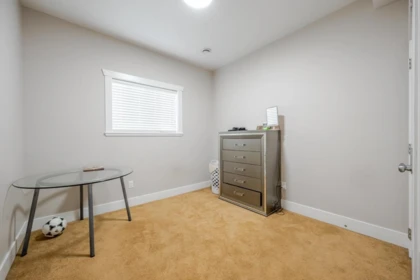 Hallway Photo of 3423 Hazelwood Place, Abbotsford, BC