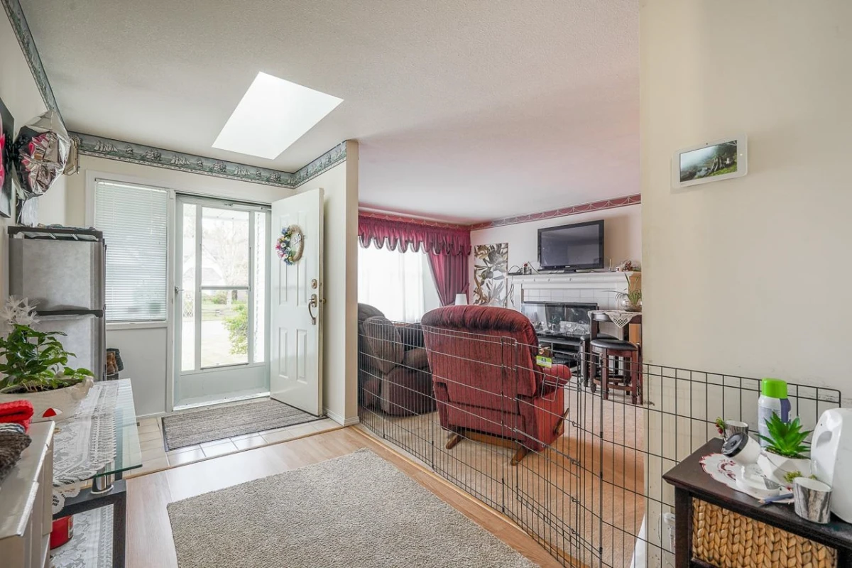 Family Room Photo of 3329 197 Street, Langley, BC