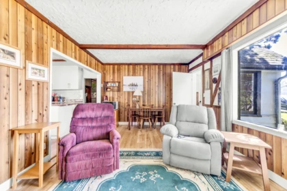 Kitchen Photo of 46133 Third Avenue, Chilliwack, BC