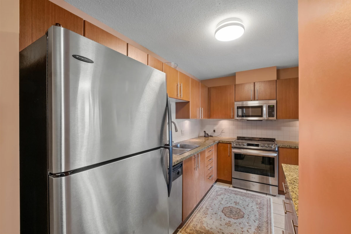 Dining Area Photo of 705 2088 Madison Avenue, Burnaby, BC