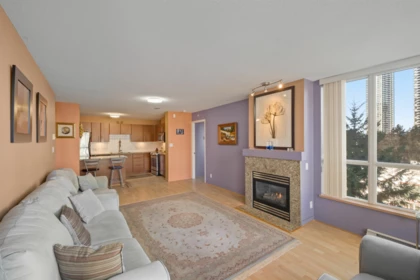 Breakfast Nook Photo of 705 2088 Madison Avenue, Burnaby, BC
