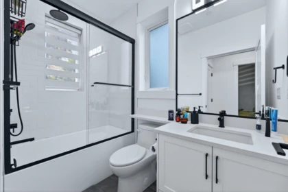 Powder Room Photo of 4990 Sherbrooke Street, Vancouver, BC