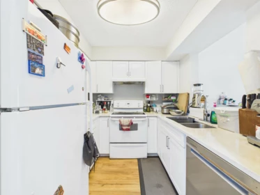Kitchen Island Photo of 4191 Tyson Place, Richmond, BC