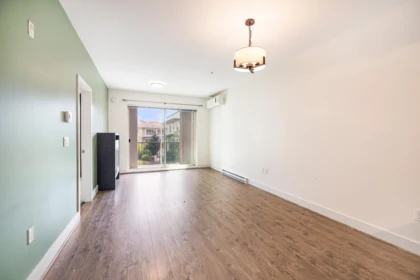 Guest Bathroom Photo of 207 6688 120 Street, Surrey, BC