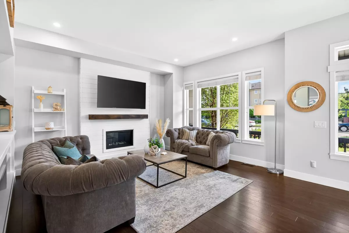 Living Room Photo of 20435 82 Avenue, Langley, BC