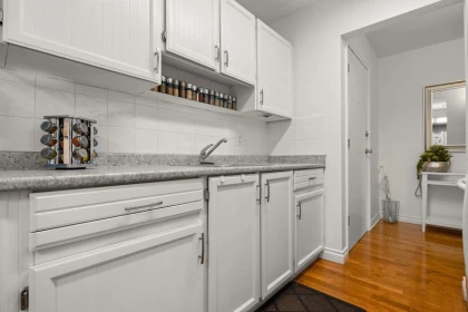 Breakfast Nook Photo of 309 1444 Martin Street, White Rock, BC