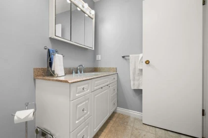 Guest Bathroom Photo of 309 1444 Martin Street, White Rock, BC