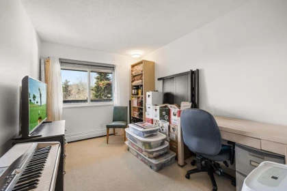 Office / Den Photo of 309 1444 Martin Street, White Rock, BC