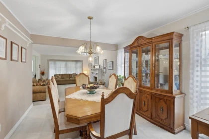 Breakfast Nook Photo of 1987 144 Street, Surrey, BC