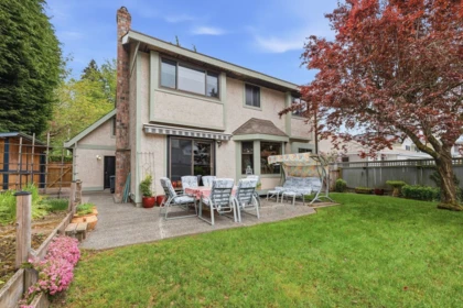 Front Yard Photo of 1987 144 Street, Surrey, BC