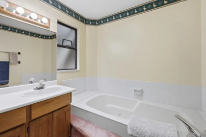 Mudroom Photo of 1987 144 Street, Surrey, BC