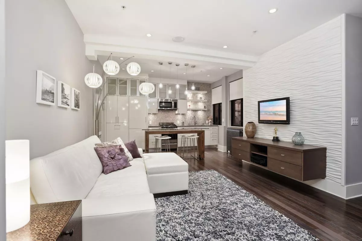 Dining Area Photo of 603 175 E Broadway, Vancouver, BC