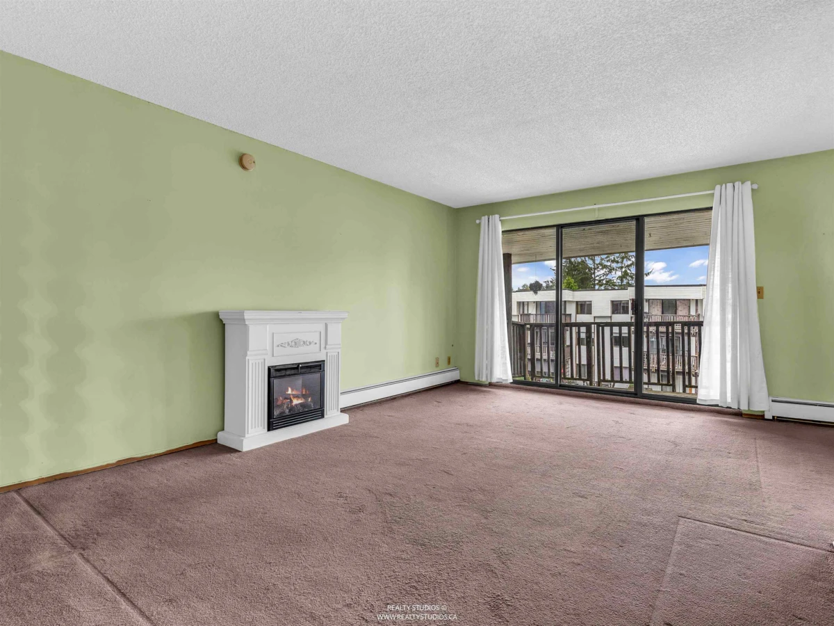 Living Room Photo of 307 12170 222 Street, Maple Ridge, BC