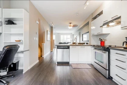 Kitchen Photo of 145 7938 209 Street, Langley, BC