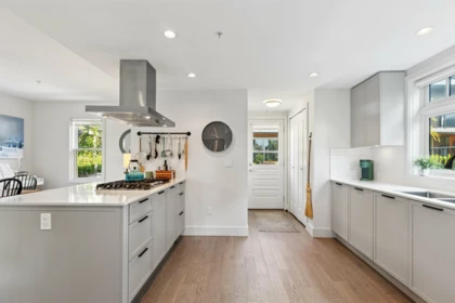 Breakfast Nook Photo of 1 & 2 244 E 5th Street, North Vancouver, BC
