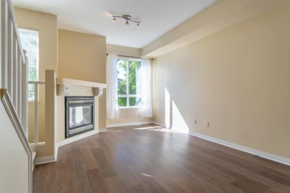 Primary Bathroom Photo of 17 15068 58 Avenue, Surrey, BC