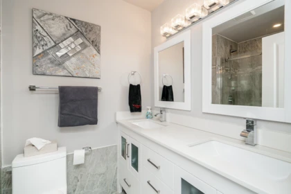 Entry Foyer Photo of 103F 3655 Shaughnessy Street, Port Coquitlam, BC