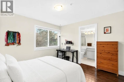 Mudroom Photo of 101 22275 123 Avenue, Maple Ridge, BC