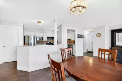 Powder Room Photo of 101 22275 123 Avenue, Maple Ridge, BC