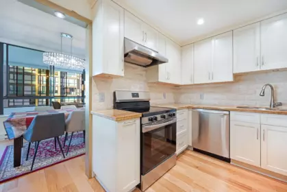 Breakfast Nook Photo of 601 738 Broughton Street, Vancouver, BC