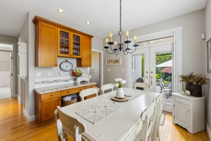Guest Bathroom Photo of 17087 104a Avenue, Surrey, BC