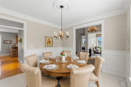 Kitchen Photo of 17087 104a Avenue, Surrey, BC