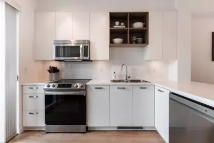 Kitchen Island Photo of 4 10973 Barnston View Road, Pitt Meadows, BC