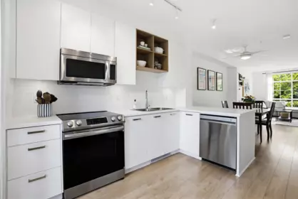 Kitchen Photo of 4 10973 Barnston View Road, Pitt Meadows, BC