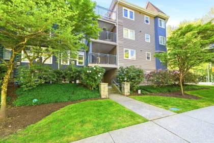 Hallway Photo of 107 1200 Eastwood Street, Coquitlam, BC