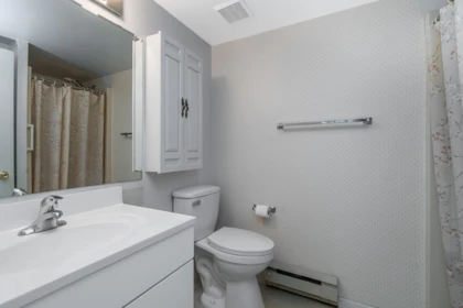 Hallway Photo of 104 46966 Yale Road, Chilliwack, BC