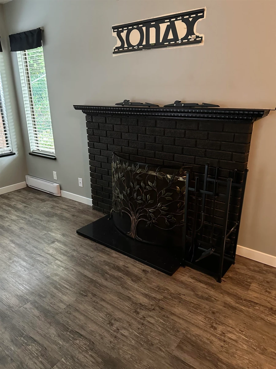 Family Room Photo of 2317 10620 150 Street, Surrey, BC