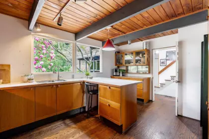 Breakfast Nook Photo of 173 W Osborne Road, North Vancouver, BC