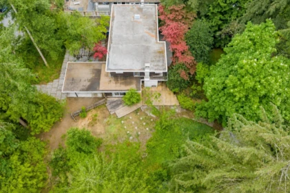 Swimming Pool Photo of 173 W Osborne Road, North Vancouver, BC