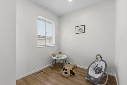 Laundry Room Photo of 4 3384 Coast Meridian Road, Port Coquitlam, BC